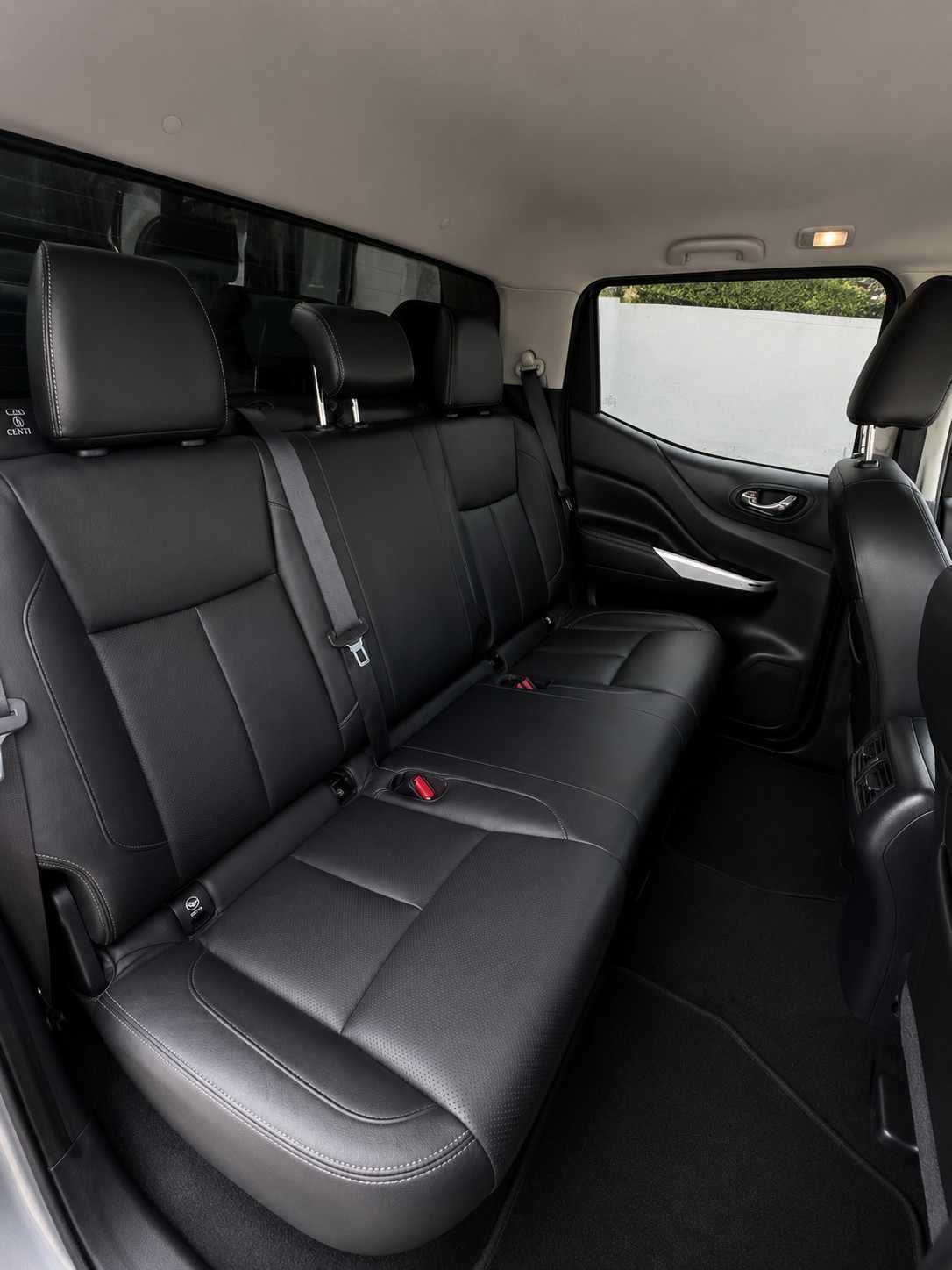 nissan-navara-2017-diesel-2298cc