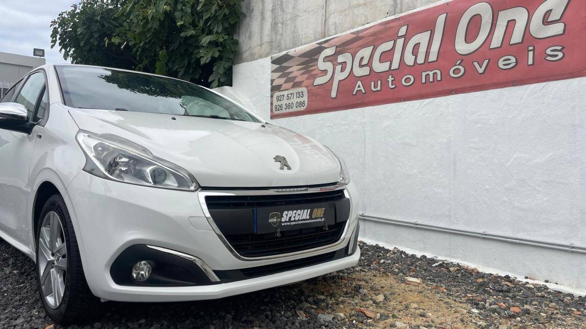 peugeot-208-2016-gasolina-1199cc