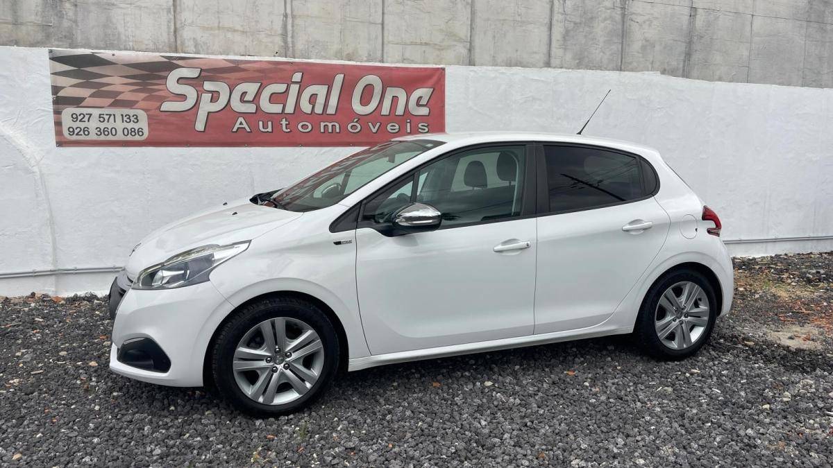 peugeot-208-2016-gasolina-1199cc