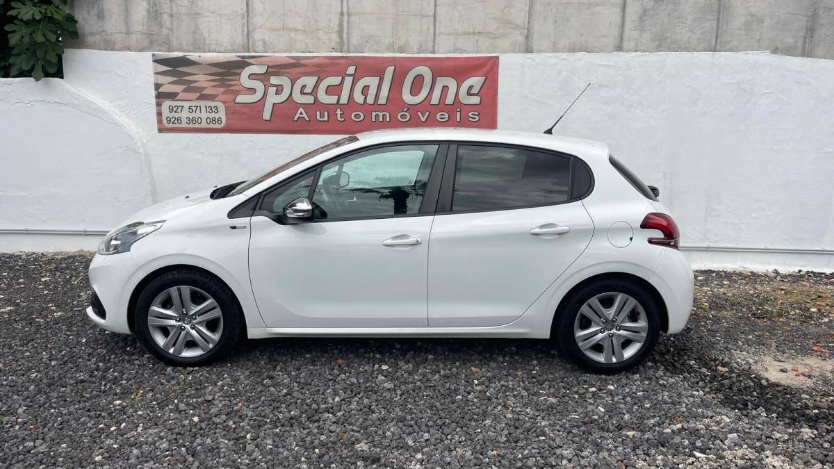 peugeot-208-2016-gasolina-1199cc