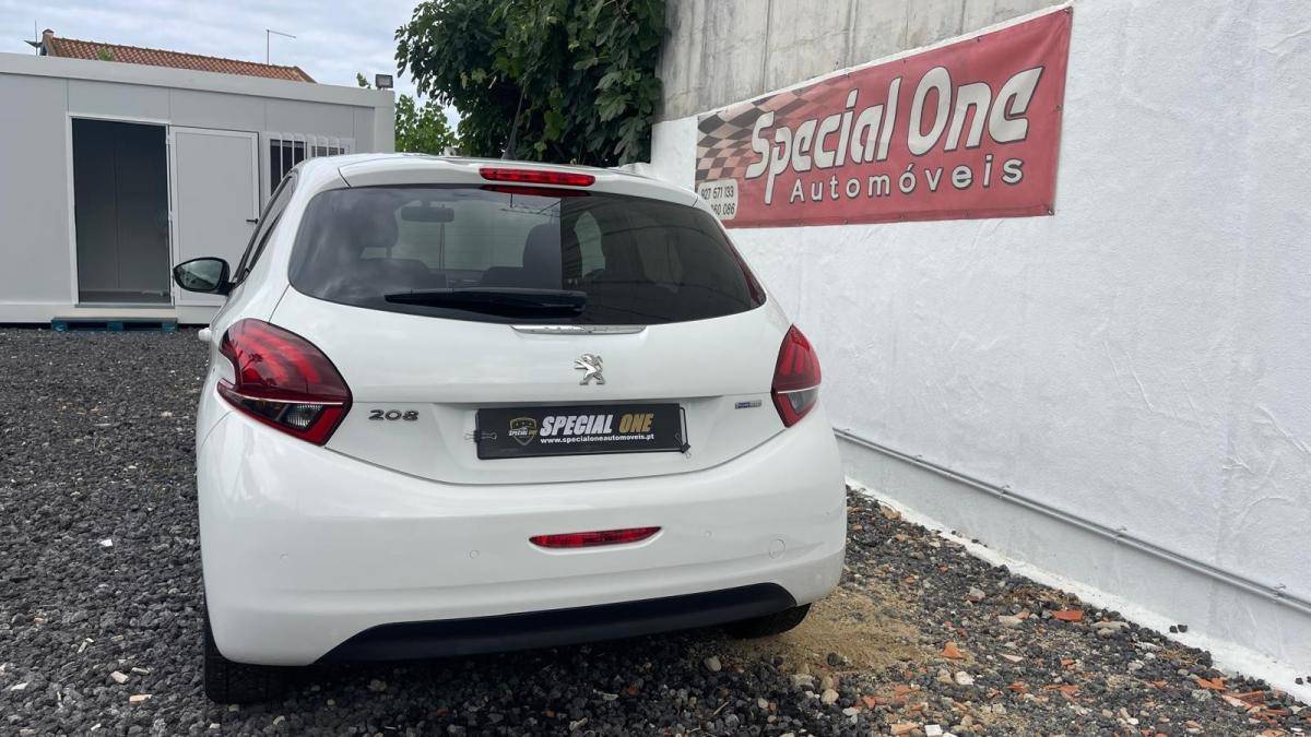 peugeot-208-2016-gasolina-1199cc