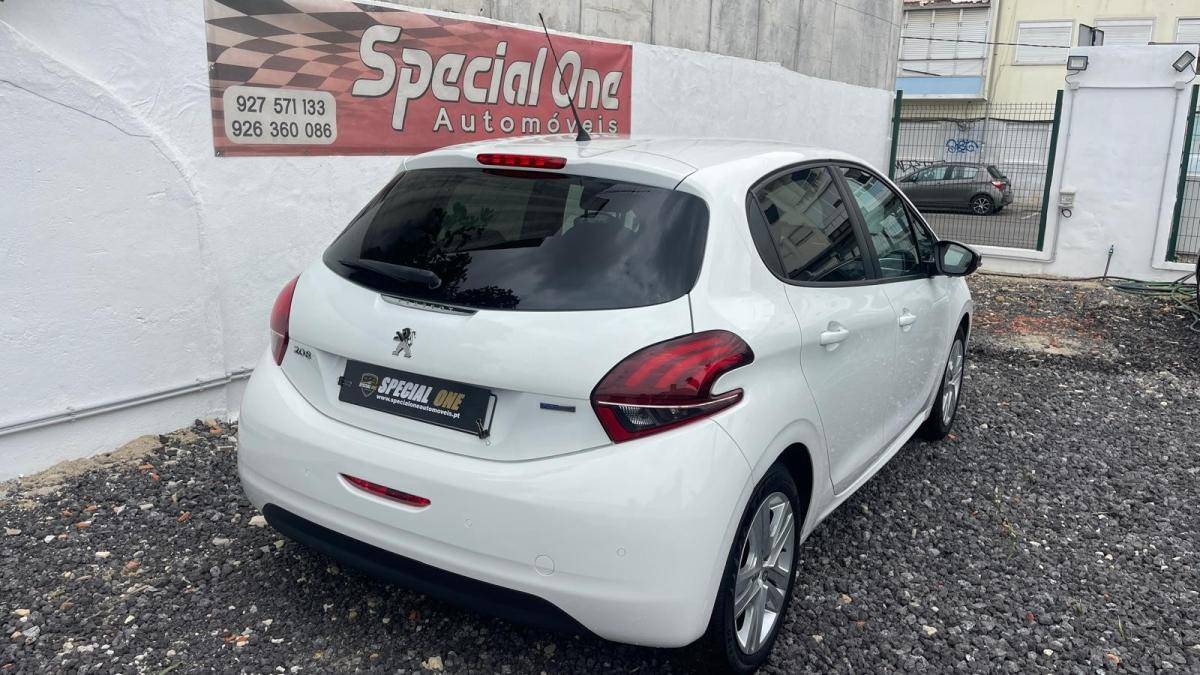 peugeot-208-2016-gasolina-1199cc