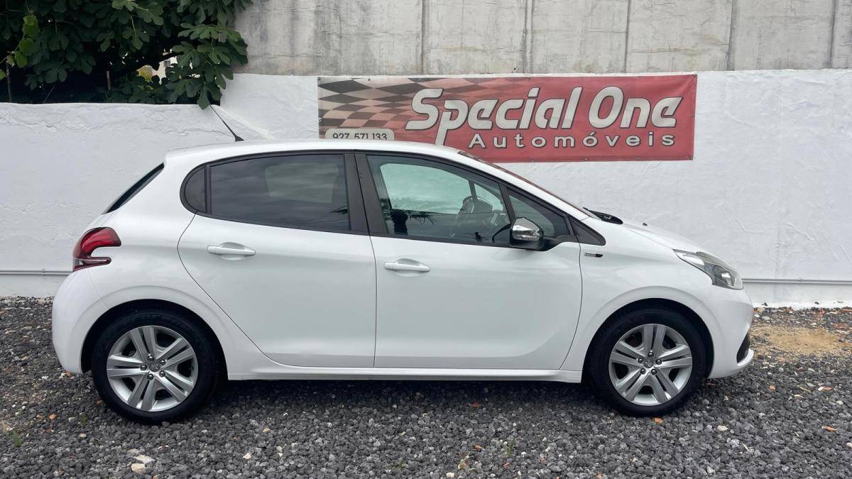 peugeot-208-2016-gasolina-1199cc
