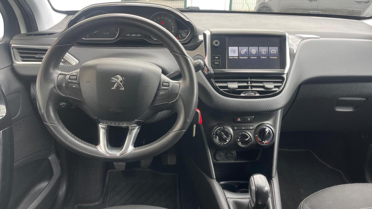 peugeot-208-2016-gasolina-1199cc