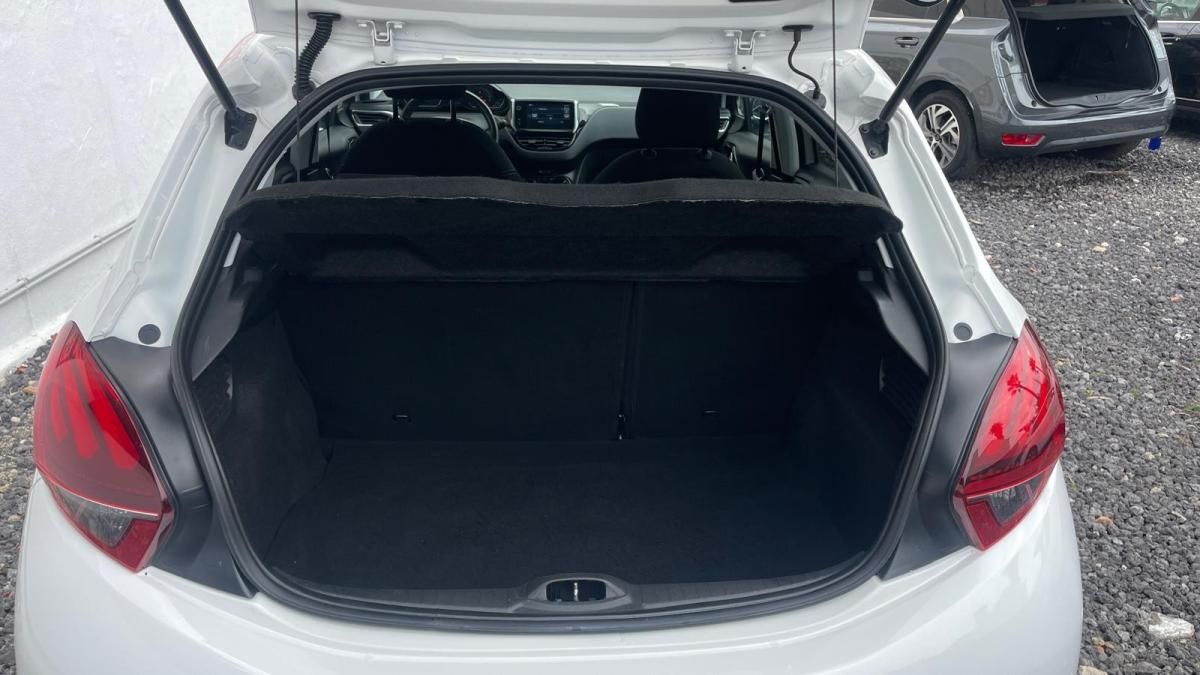 peugeot-208-2016-gasolina-1199cc