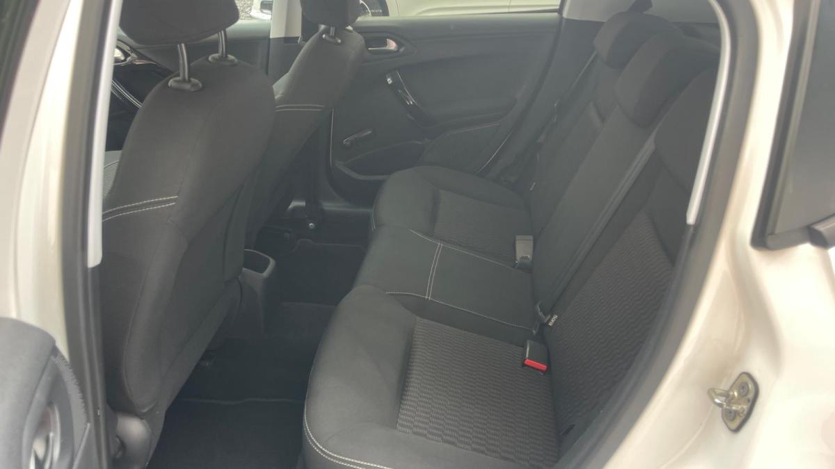 peugeot-208-2016-gasolina-1199cc