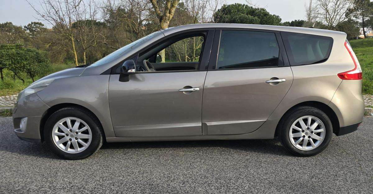renault-scenic-2011-diesel-1461cc