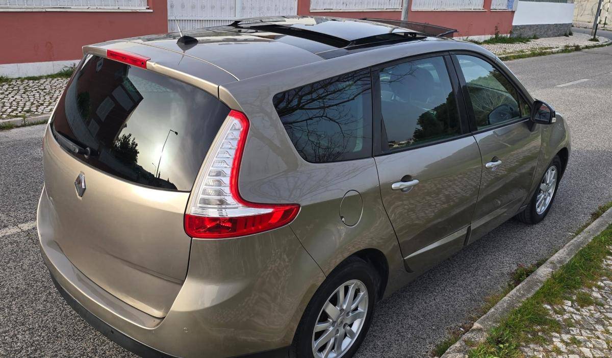 renault-scenic-2011-diesel-1461cc