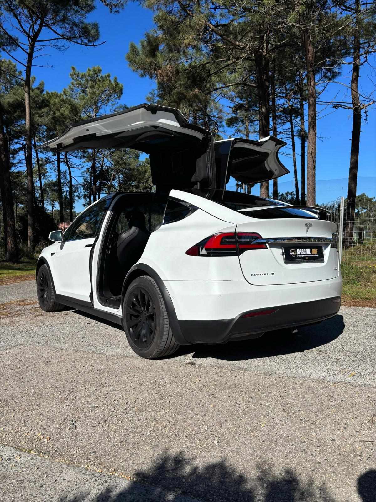 tesla-model-x-2018-eletrico-500cc