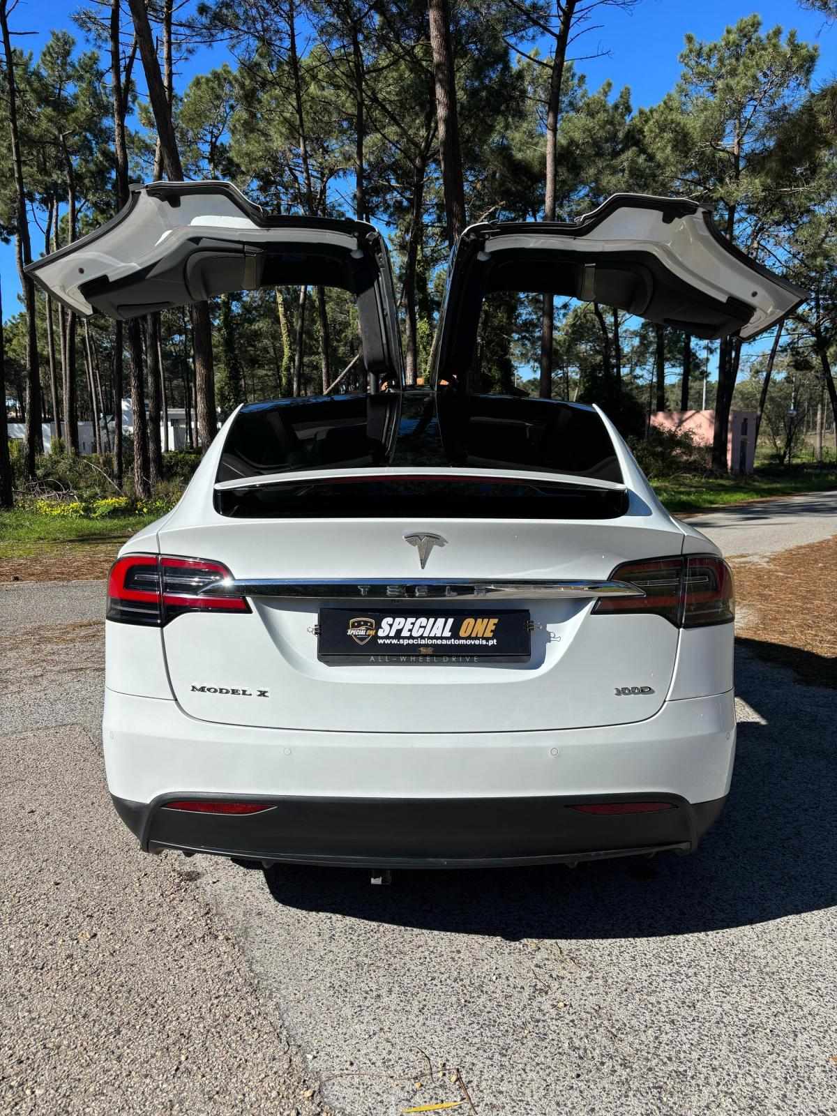 tesla-model-x-2018-eletrico-500cc