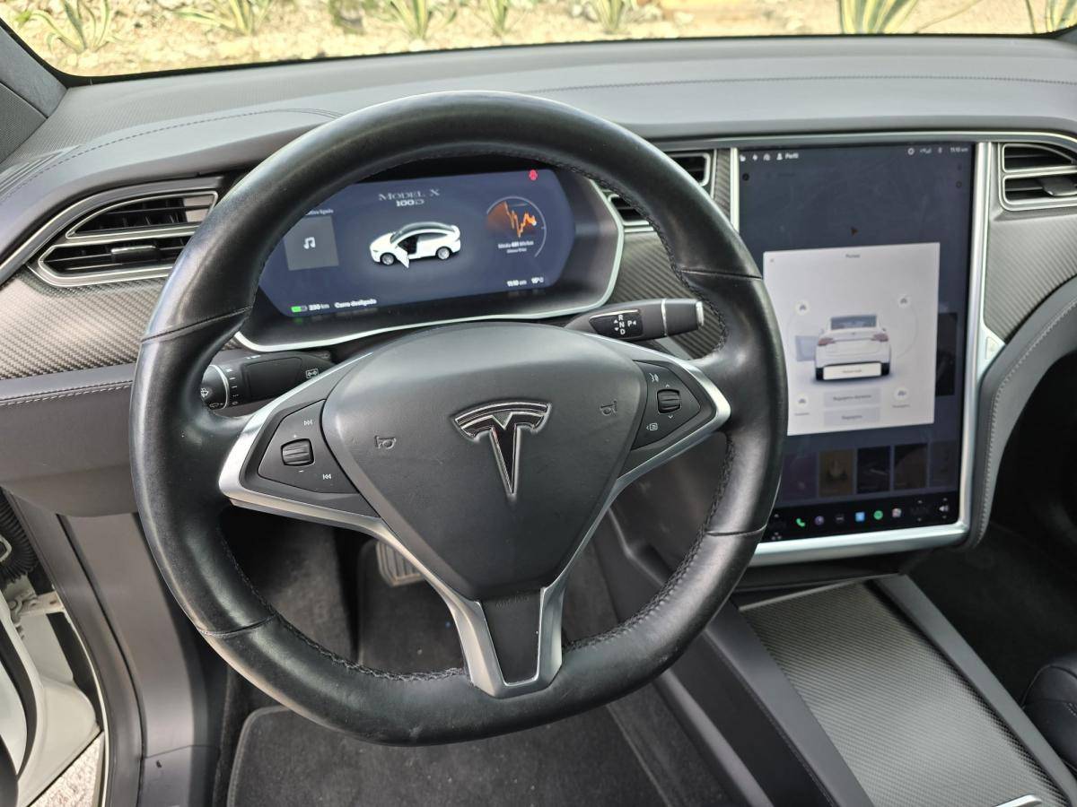 tesla-model-x-2018-eletrico-500cc