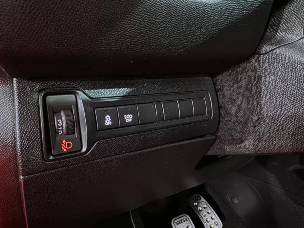 peugeot-308-sw-2015-diesel-1560cc