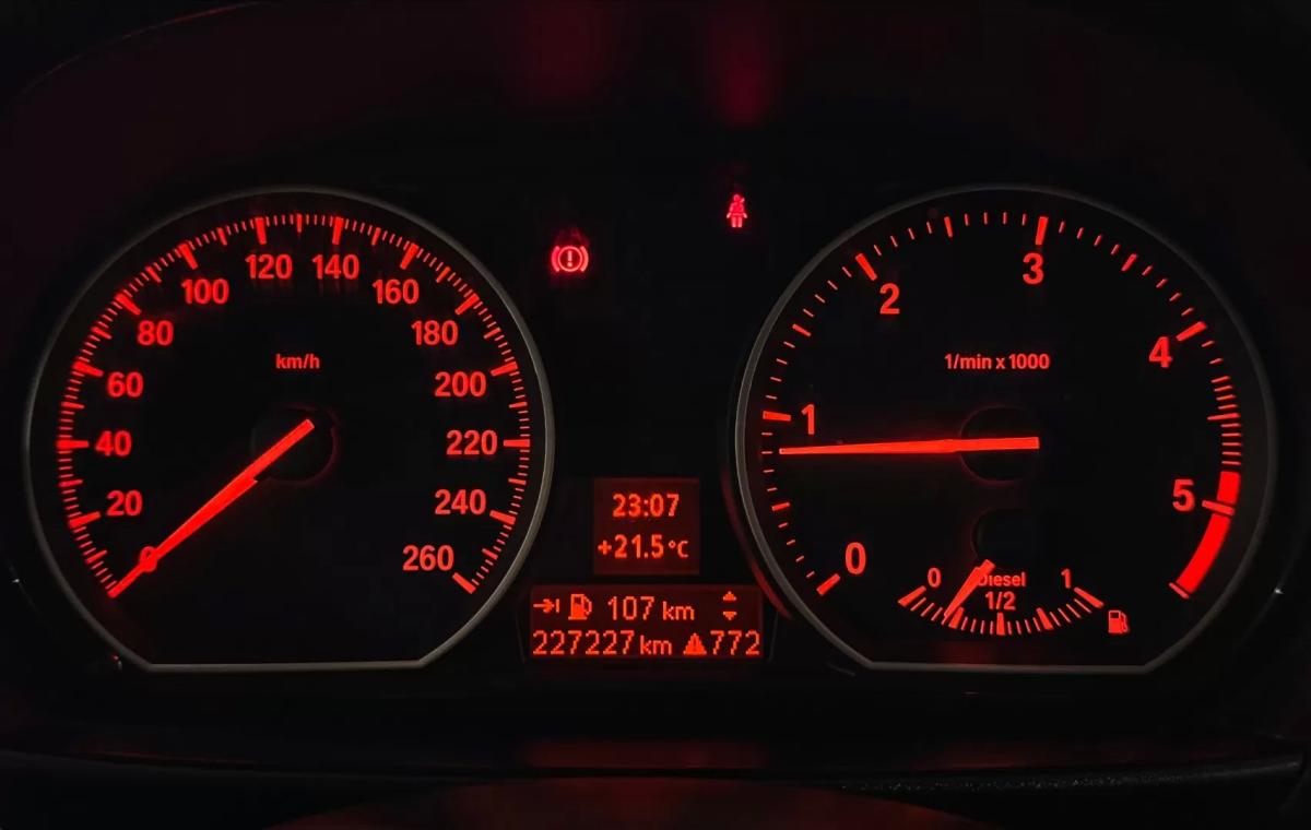 bmw-serie-1-2012-diesel-1995cc