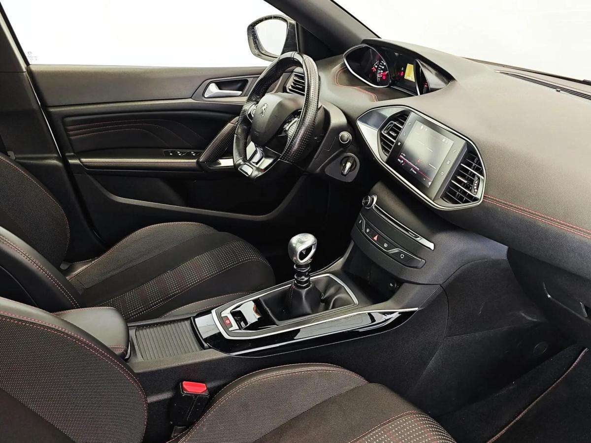 peugeot-308-2018-gasolina-1199cc
