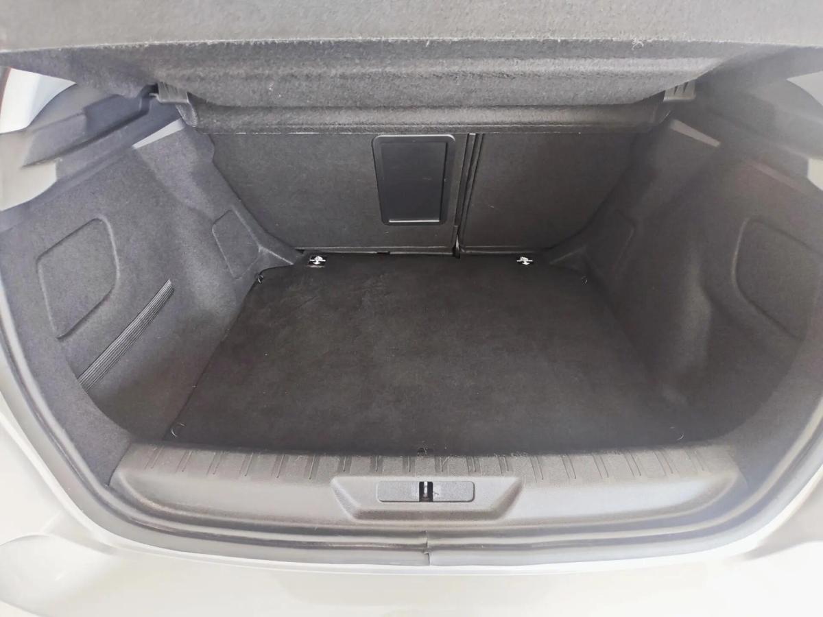peugeot-308-2019-gasolina-1199cc