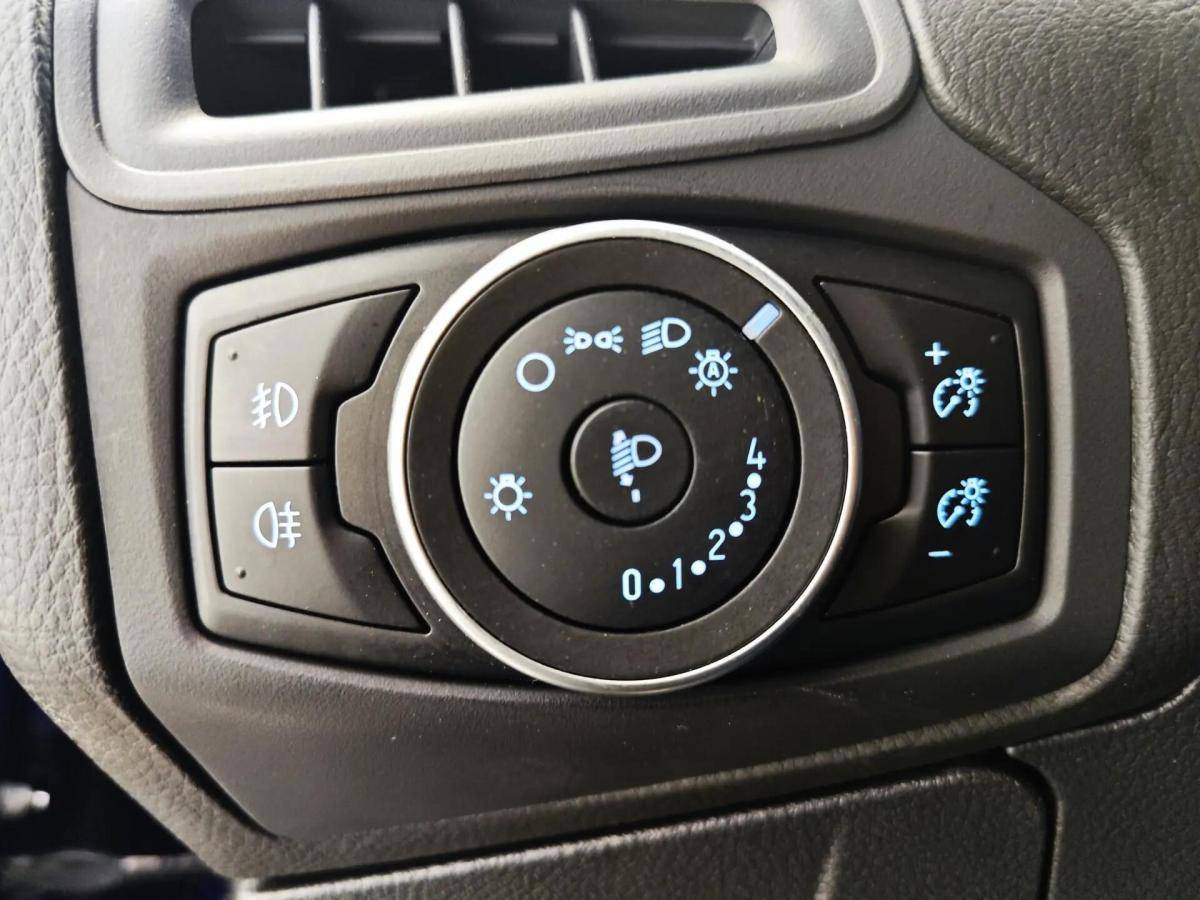ford-focus-2018-gasolina-998cc
