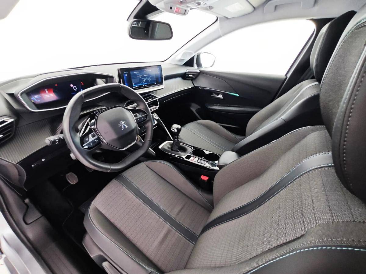 peugeot-208-2023-gasolina-1199cc