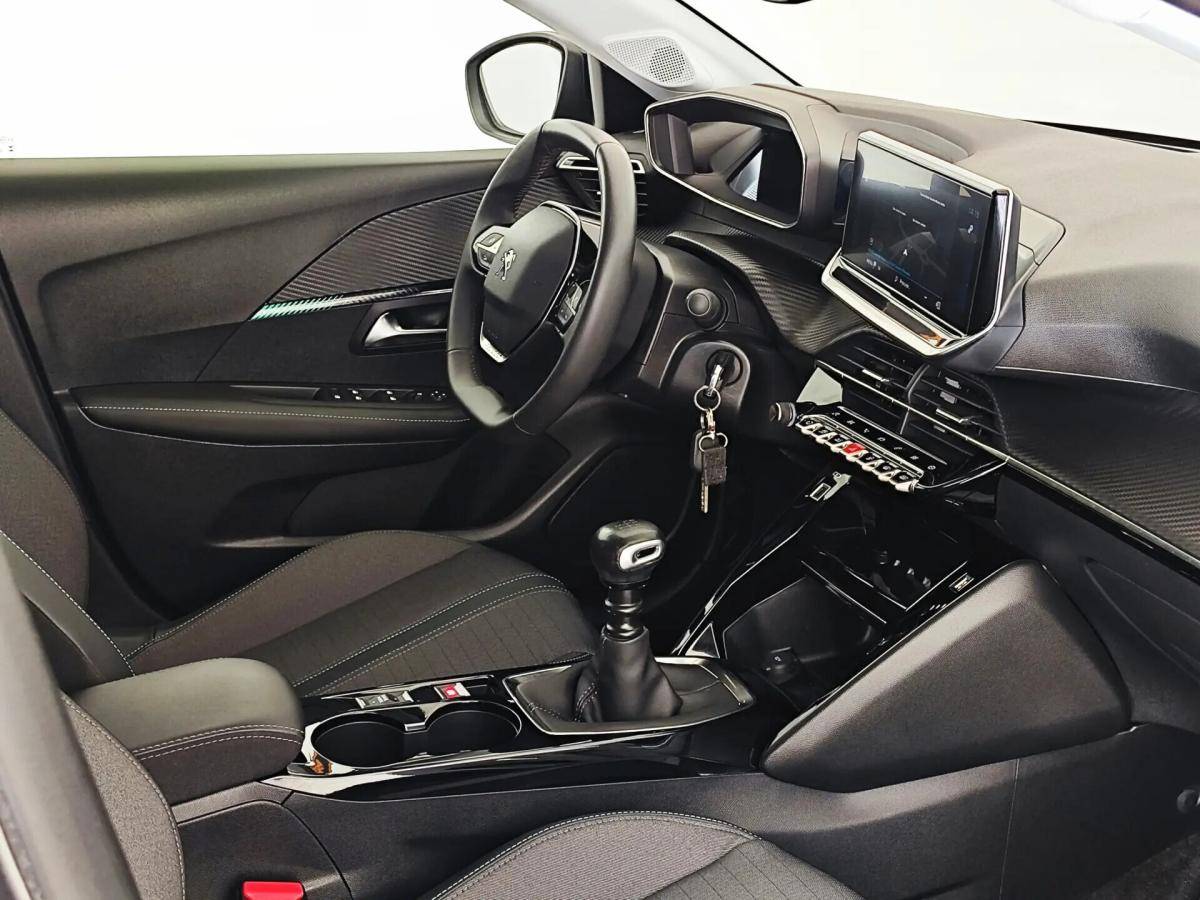 peugeot-208-2023-gasolina-1199cc