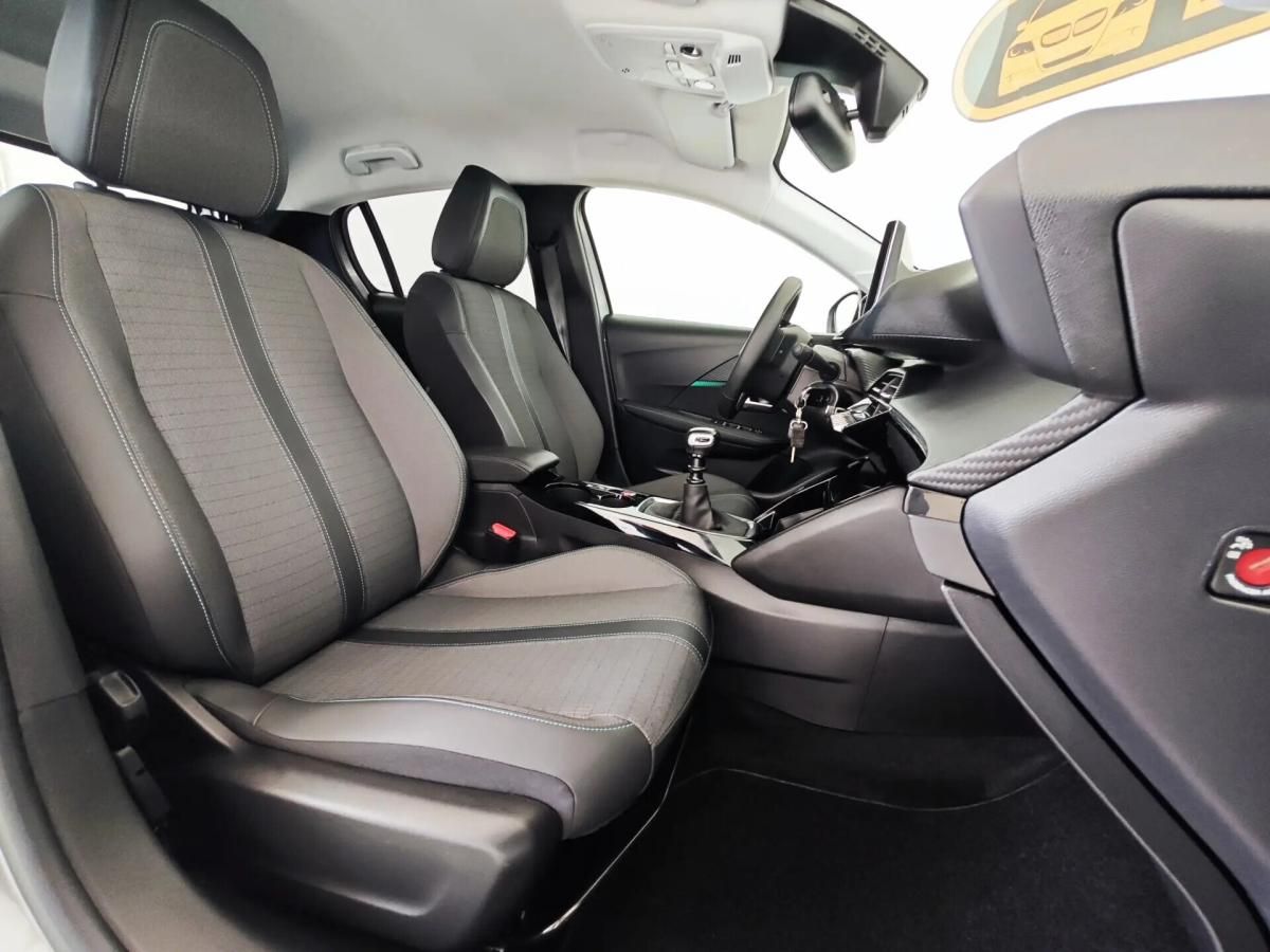 peugeot-208-2023-gasolina-1199cc