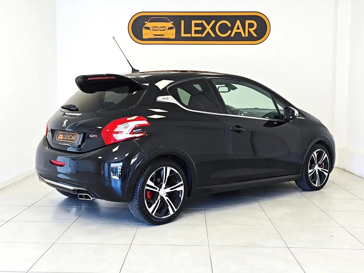 peugeot-208-2013-gasolina-1598cc