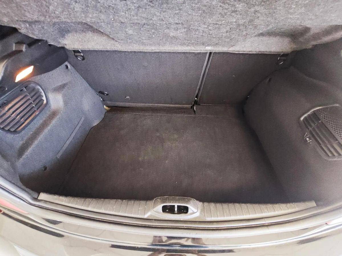 peugeot-208-2013-gasolina-1598cc