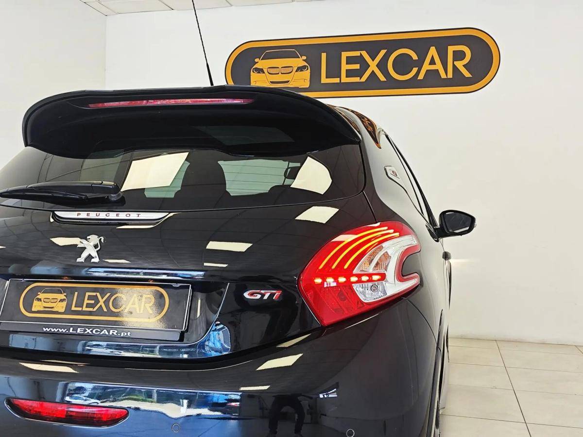peugeot-208-2013-gasolina-1598cc