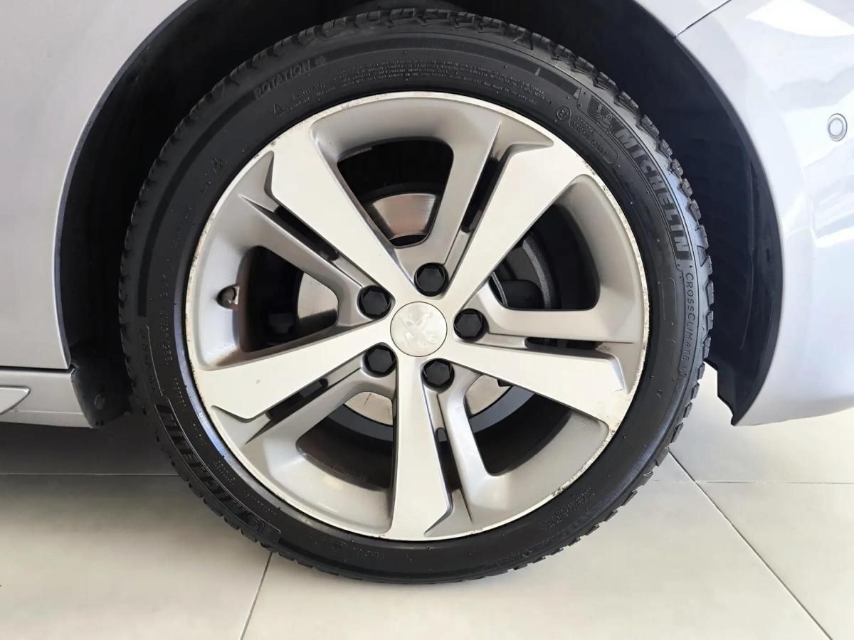 peugeot-308-2019-gasolina-1199cc