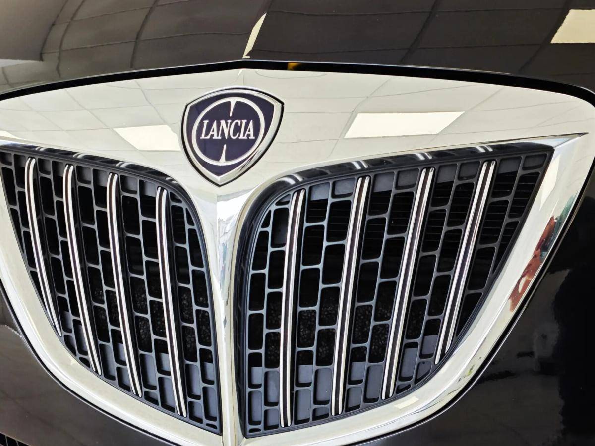 lancia-delta-2008-diesel-1598cc