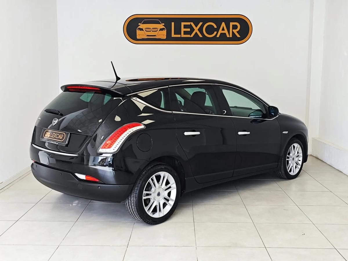 lancia-delta-2008-diesel-1598cc