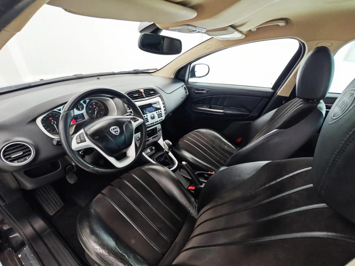 lancia-delta-2008-diesel-1598cc