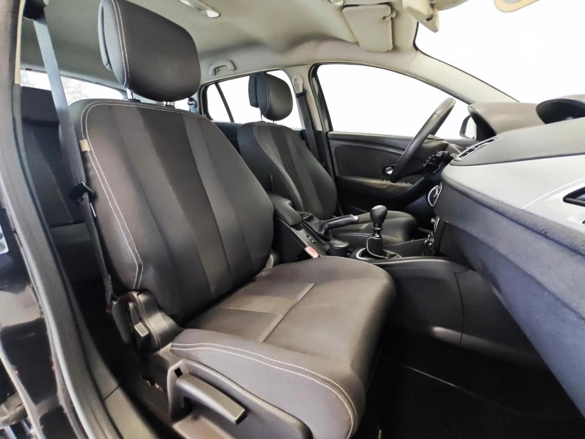 renault-megane-sport-tourer-2010-diesel-1461cc