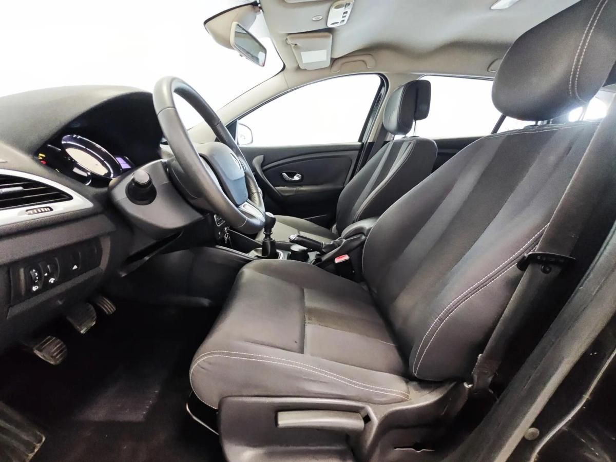 renault-megane-sport-tourer-2010-diesel-1461cc