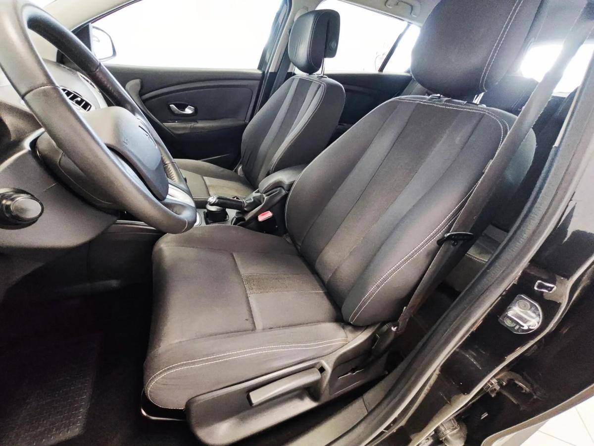 renault-megane-sport-tourer-2010-diesel-1461cc
