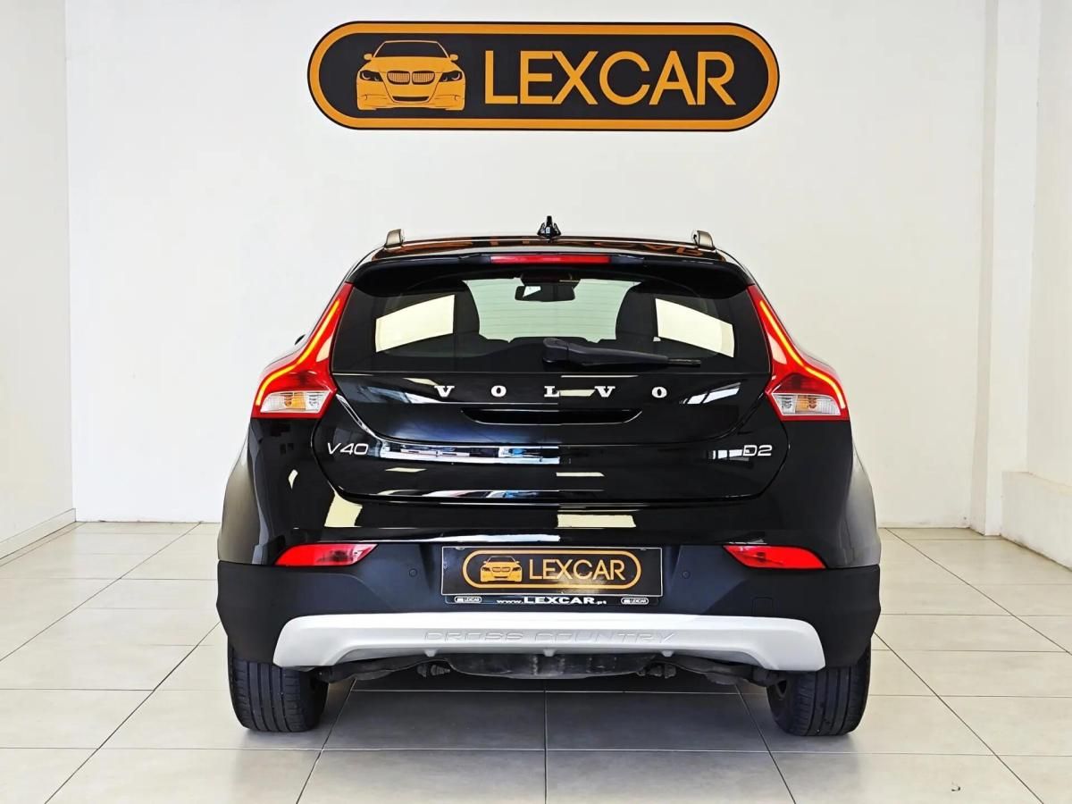 volvo-v40-cross-country-2014-diesel-1560cc