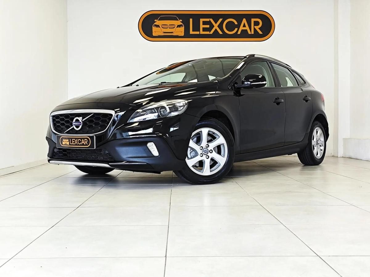 volvo-v40-cross-country-2014-diesel-1560cc