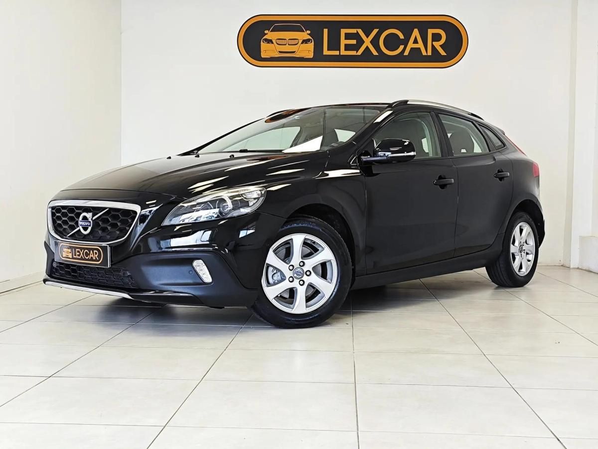 volvo-v40-cross-country-2014-diesel-1560cc