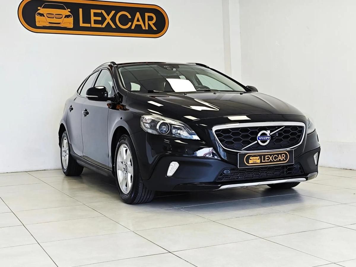 volvo-v40-cross-country-2014-diesel-1560cc