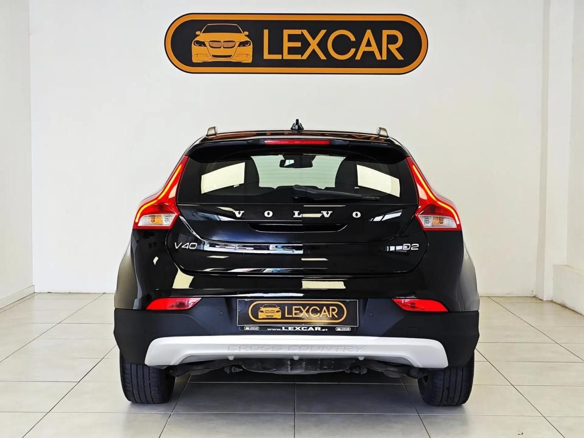 volvo-v40-cross-country-2014-diesel-1560cc