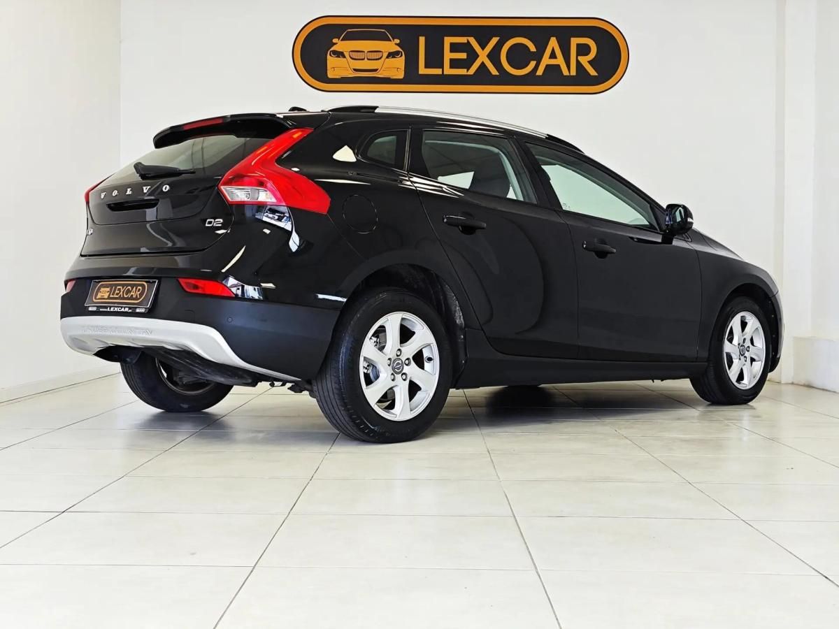 volvo-v40-cross-country-2014-diesel-1560cc