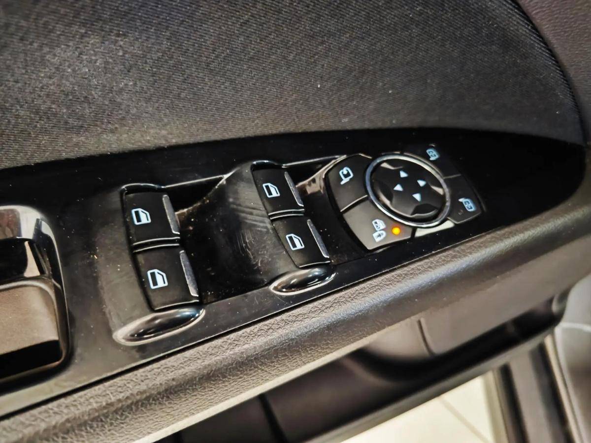 ford-mondeo-2016-gasolina-998cc