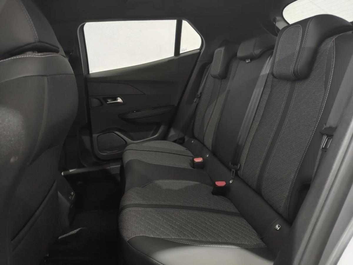peugeot-e-2008-2025-eletrico-0cc