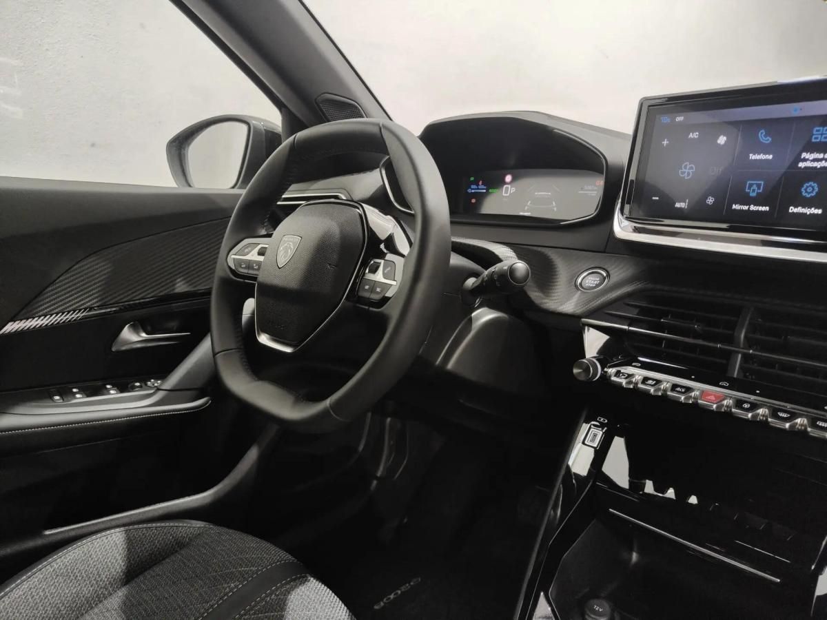peugeot-e-2008-2025-eletrico-0cc