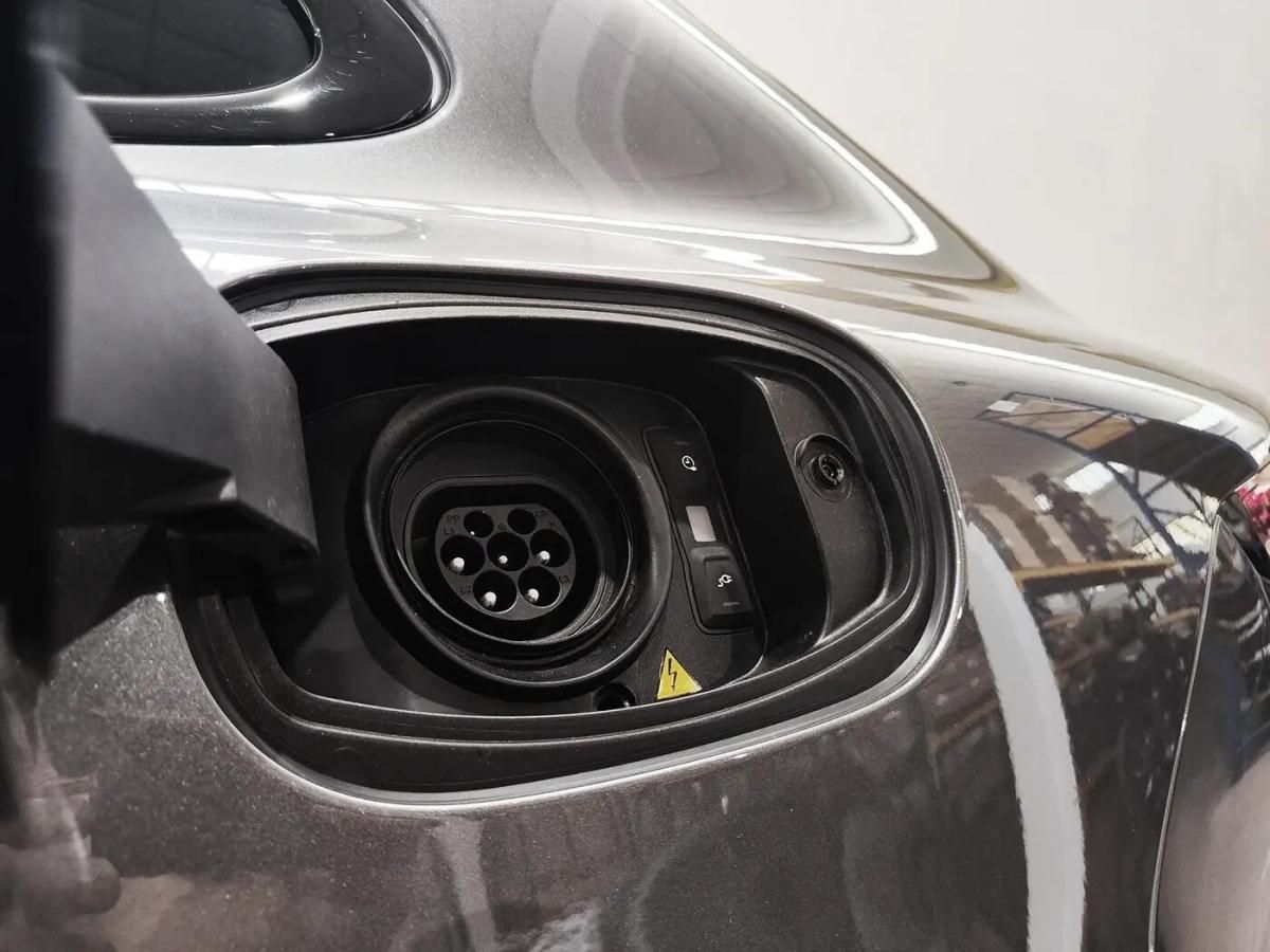 porsche-cayenne-2025-hibrido-a-gasolina-2995cc