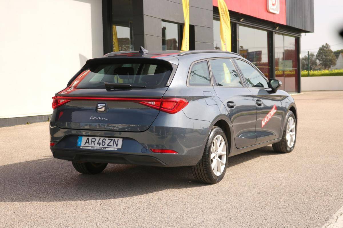 seat-leon-st-2022-diesel-2000cc