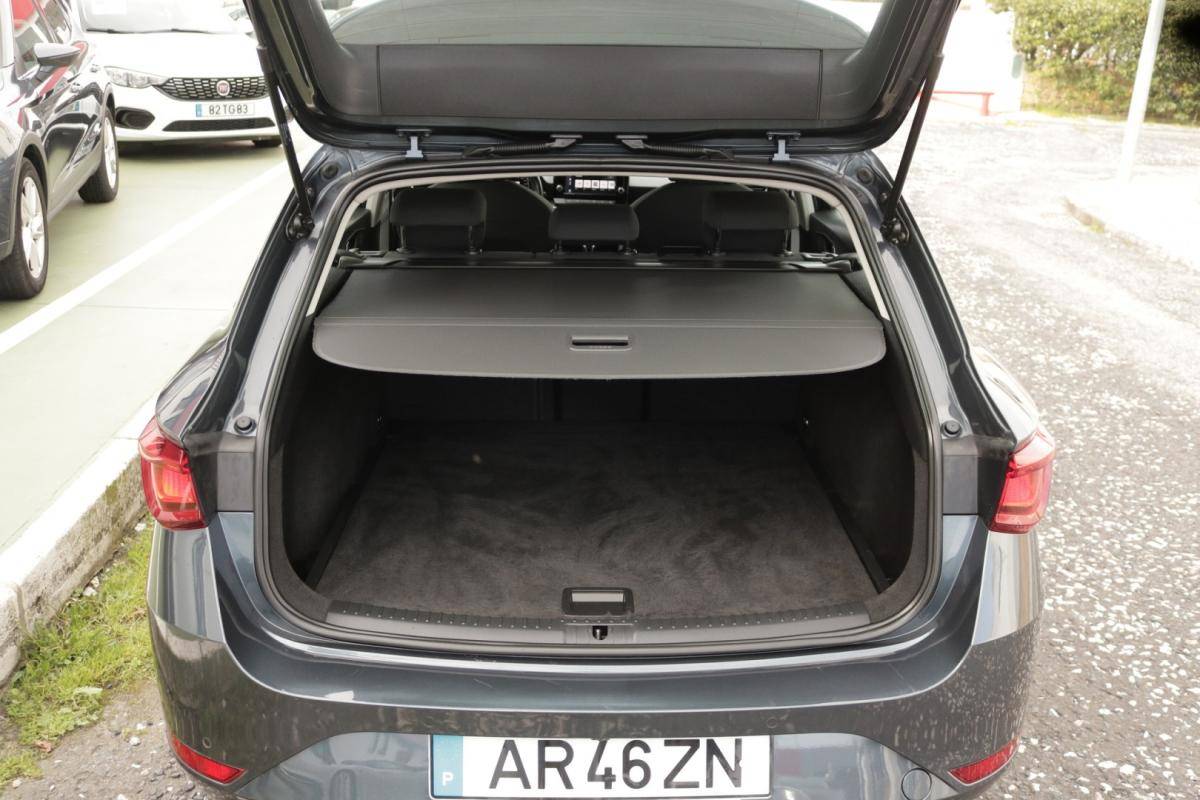 seat-leon-st-2022-diesel-2000cc