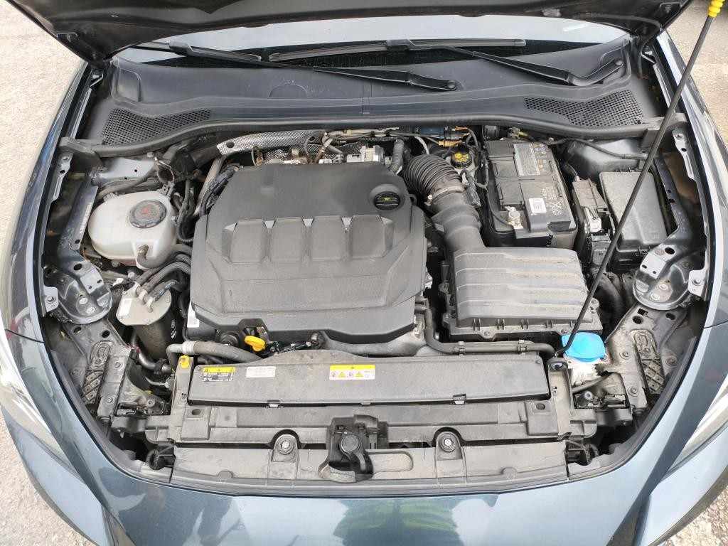 seat-leon-2022-diesel-2000cc