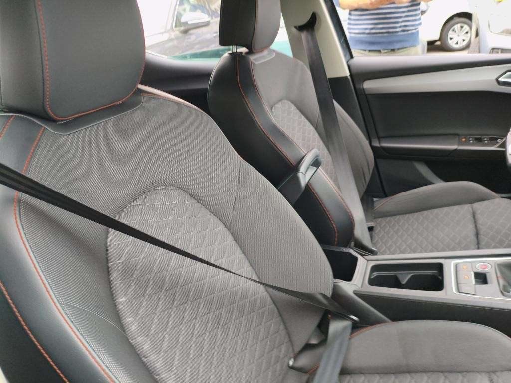 seat-leon-2022-diesel-2000cc