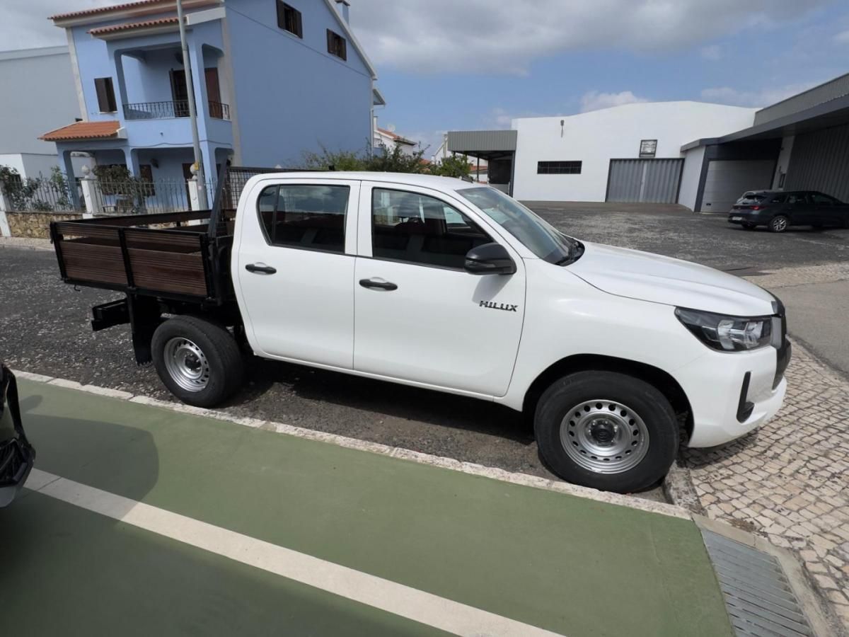 toyota-hilux-2023-diesel-2400cc