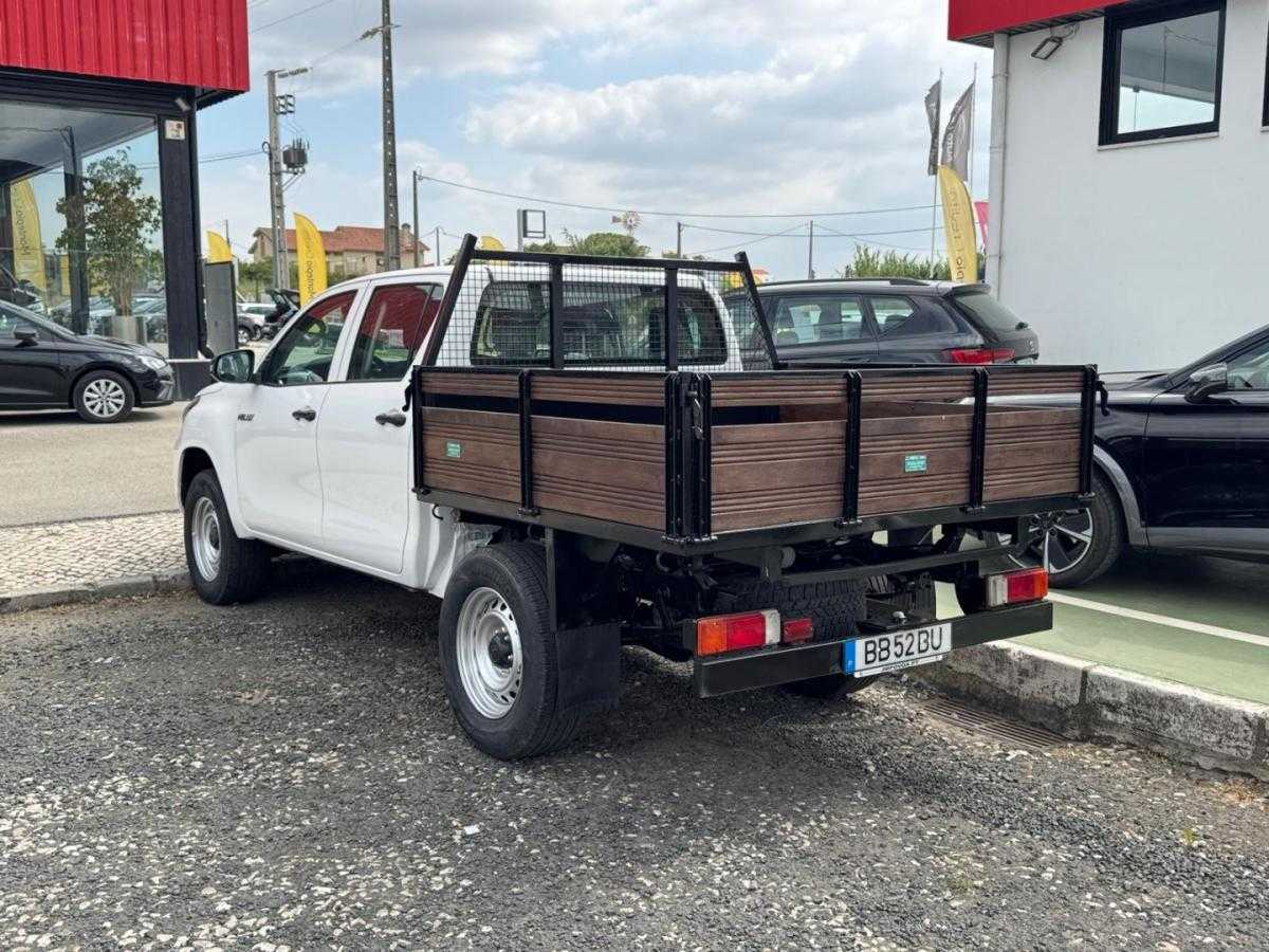 toyota-hilux-2023-diesel-2400cc