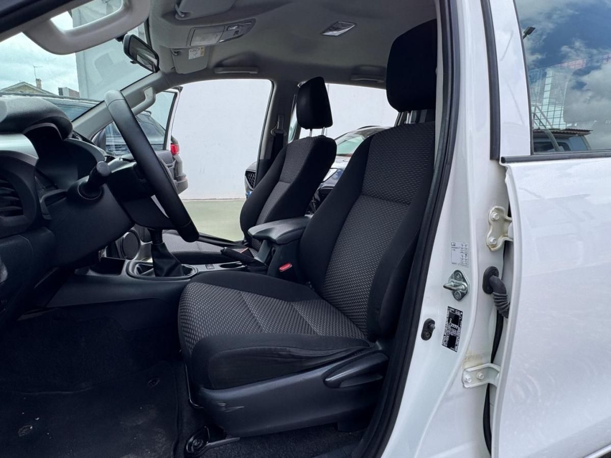 toyota-hilux-2023-diesel-2400cc